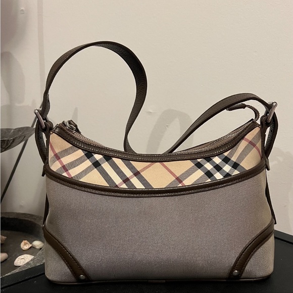 SOLD‼️Authentic Burberry Bag - Picture 1 of 17